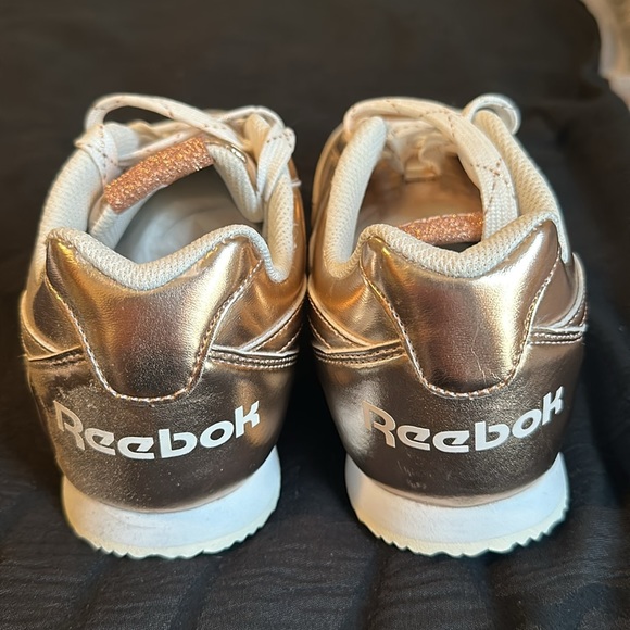 Reebok Classics - Picture 3 of 4